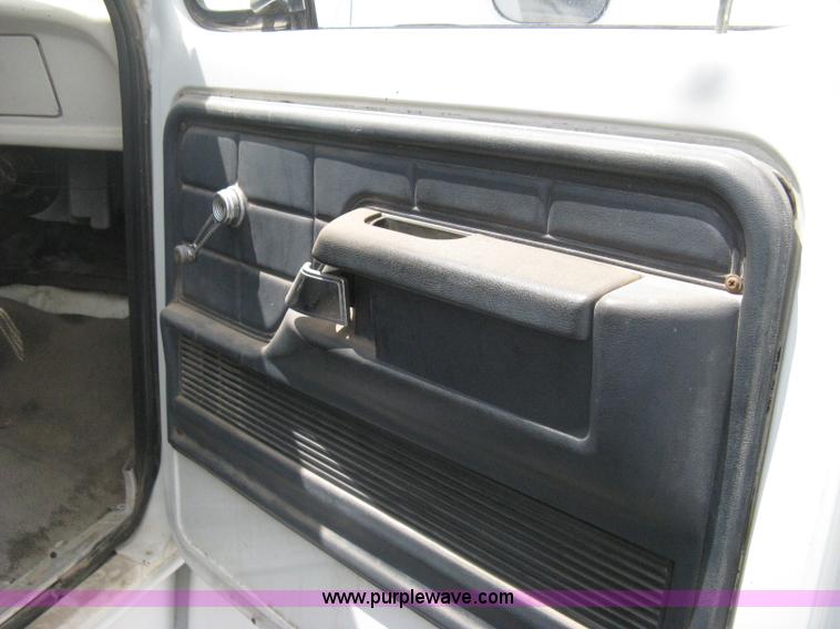 image for item E3499 1973 Ford F600 fuel tanker truck