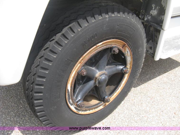 image for item E3499 1973 Ford F600 fuel tanker truck