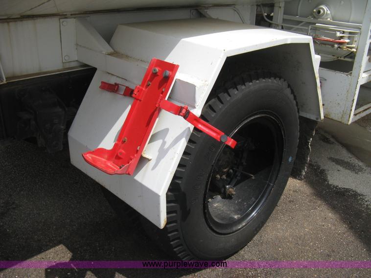 image for item E3499 1973 Ford F600 fuel tanker truck