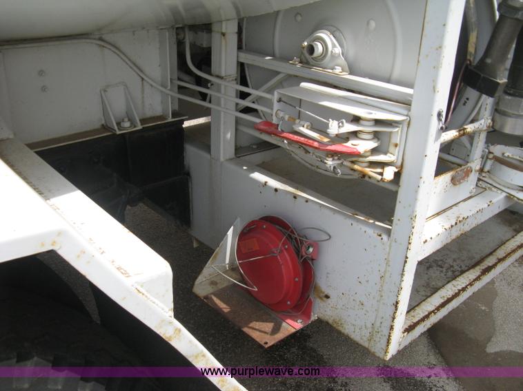 image for item E3499 1973 Ford F600 fuel tanker truck