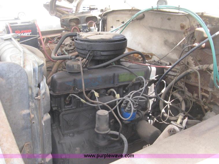 image for item E3499 1973 Ford F600 fuel tanker truck