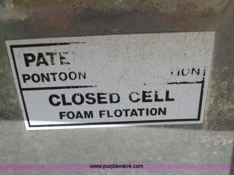 image for item E7224 1987 Lowe Classic pontoon boat