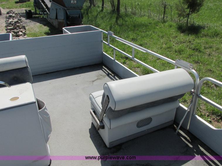 image for item E7224 1987 Lowe Classic pontoon boat