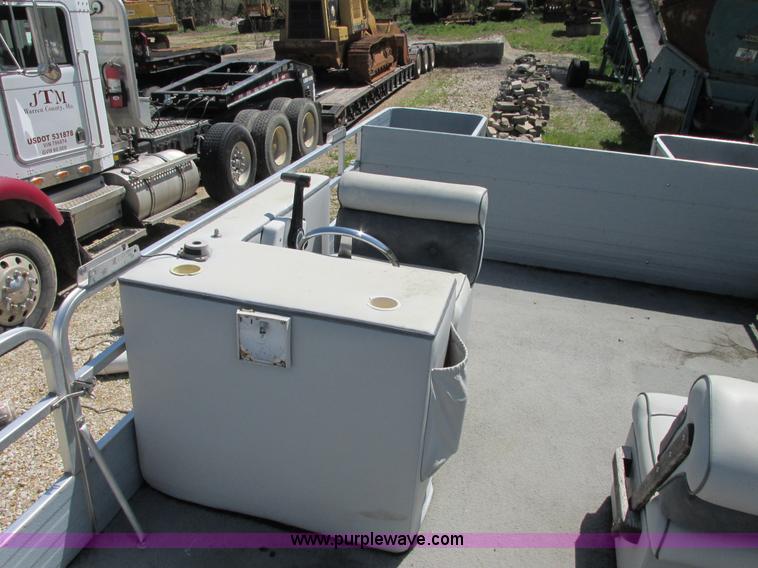 image for item E7224 1987 Lowe Classic pontoon boat