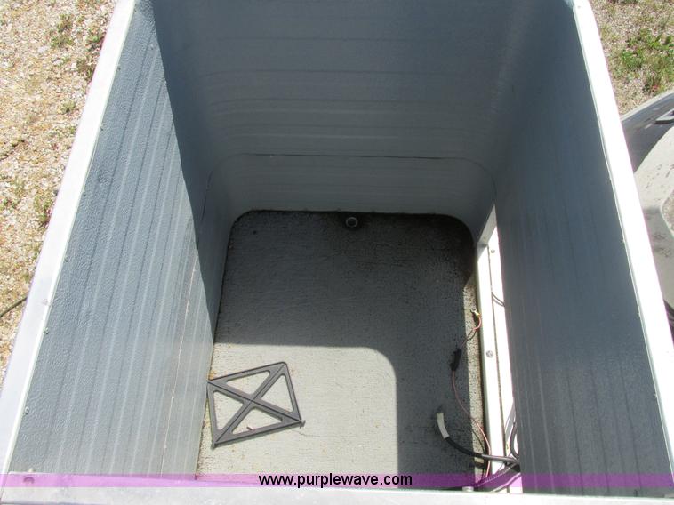 image for item E7224 1987 Lowe Classic pontoon boat