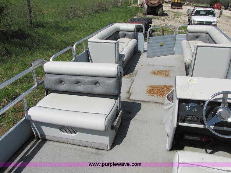 image for item E7224 1987 Lowe Classic pontoon boat