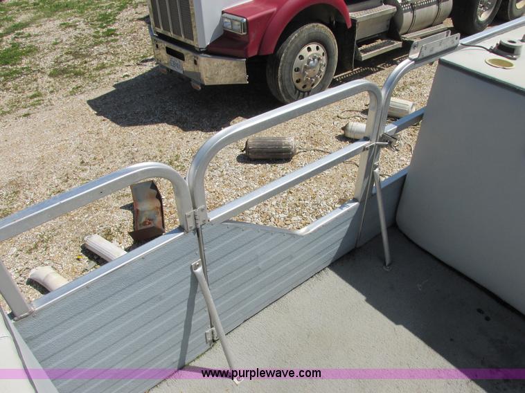 image for item E7224 1987 Lowe Classic pontoon boat