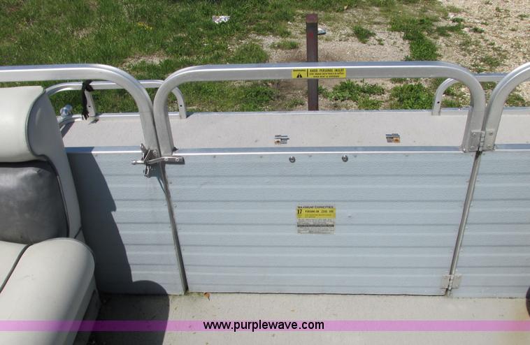 image for item E7224 1987 Lowe Classic pontoon boat
