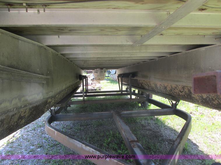 image for item E7224 1987 Lowe Classic pontoon boat