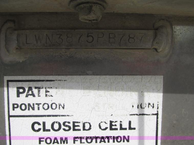 image for item E7224 1987 Lowe Classic pontoon boat