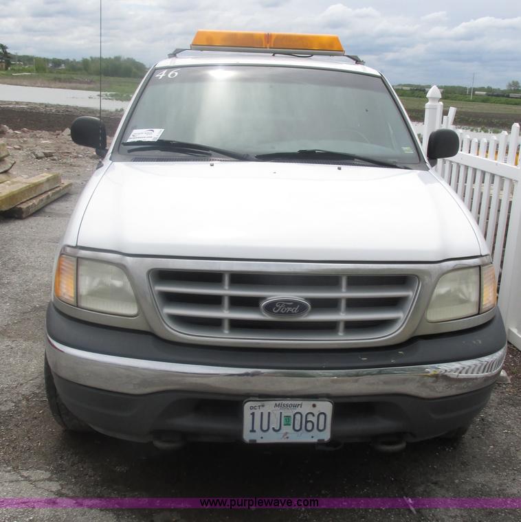 image for item E7234 1999 Ford F150 XL pickup truck