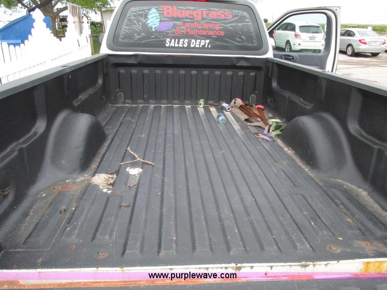 image for item E7234 1999 Ford F150 XL pickup truck