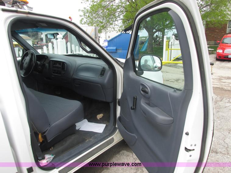 image for item E7234 1999 Ford F150 XL pickup truck