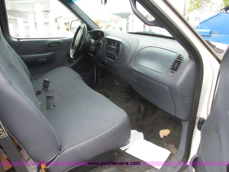 image for item E7234 1999 Ford F150 XL pickup truck