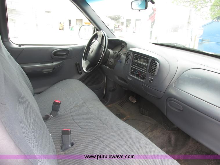 image for item E7234 1999 Ford F150 XL pickup truck