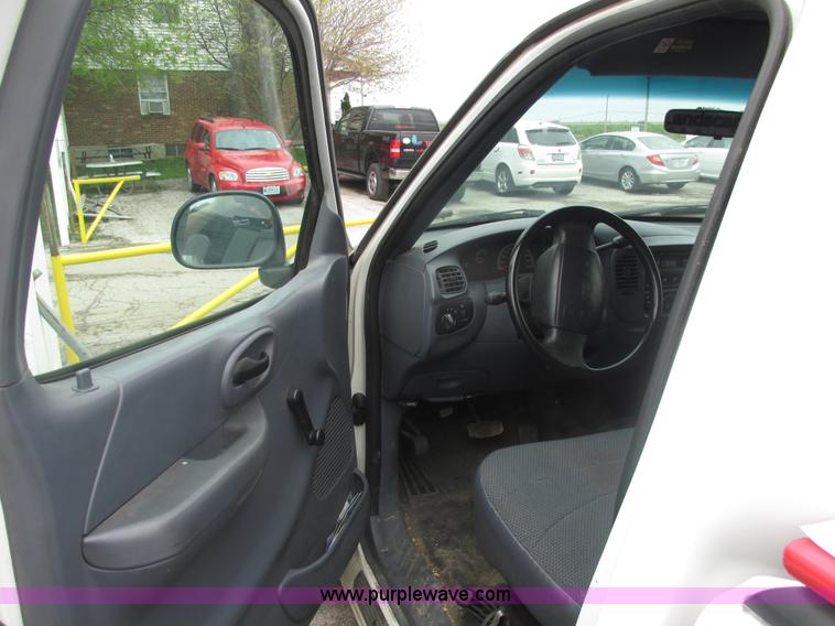 image for item E7234 1999 Ford F150 XL pickup truck