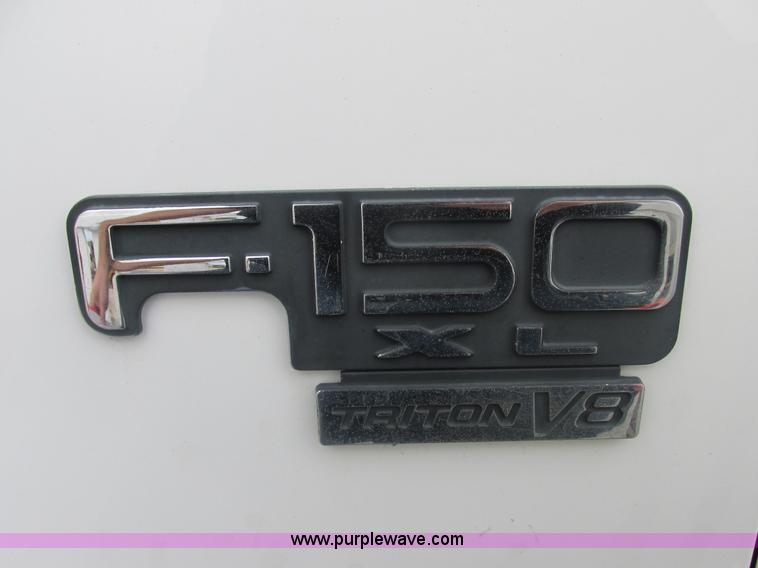 image for item E7234 1999 Ford F150 XL pickup truck