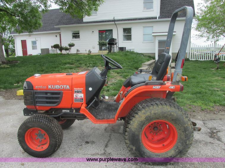 image for item E7237 Kubota B7610 MFWD tractor