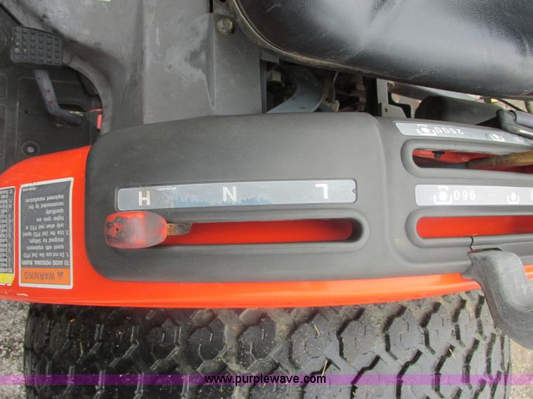 image for item E7237 Kubota B7610 MFWD tractor