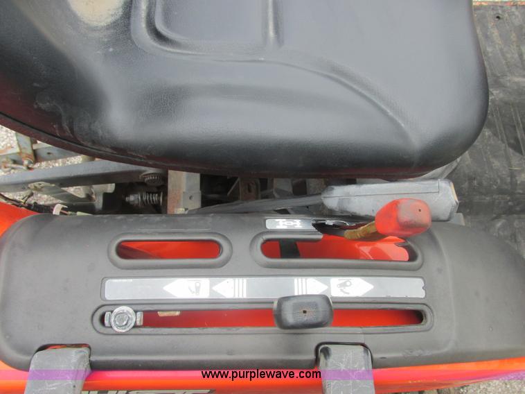 image for item E7237 Kubota B7610 MFWD tractor