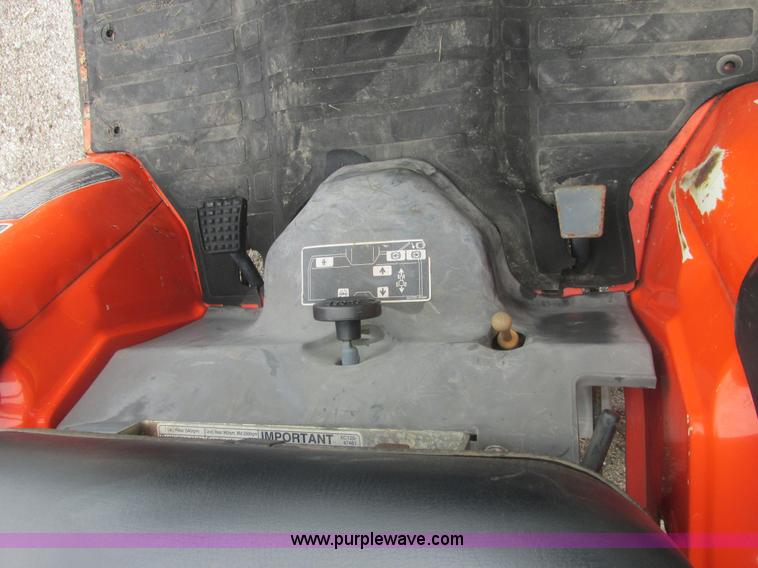 image for item E7237 Kubota B7610 MFWD tractor