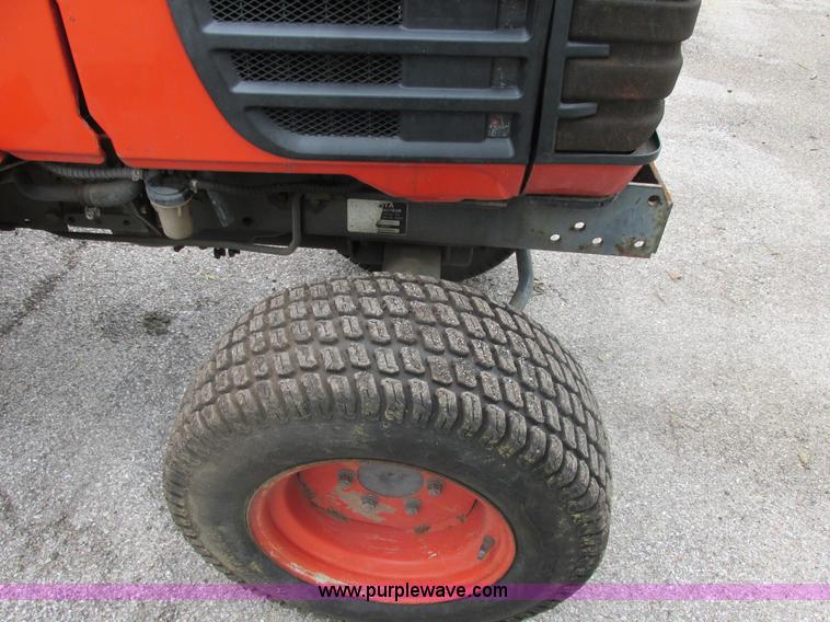 image for item E7237 Kubota B7610 MFWD tractor
