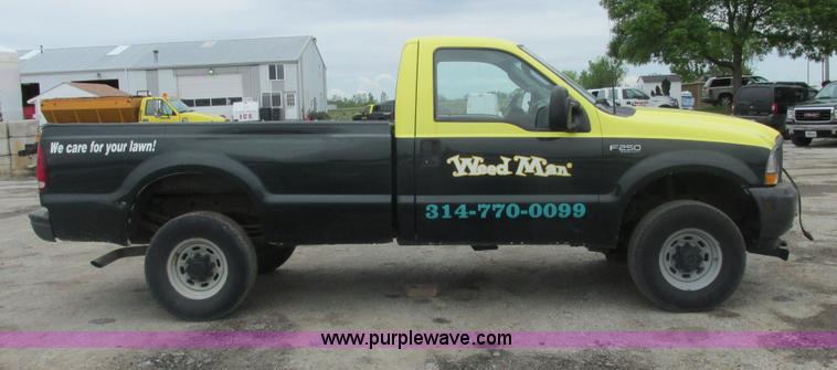 image for item E7238 2003 Ford F250 Super Duty XL pickup truck