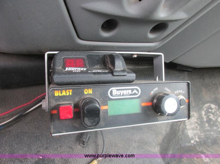 image for item E7238 2003 Ford F250 Super Duty XL pickup truck