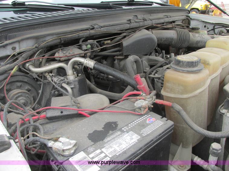 image for item E7238 2003 Ford F250 Super Duty XL pickup truck