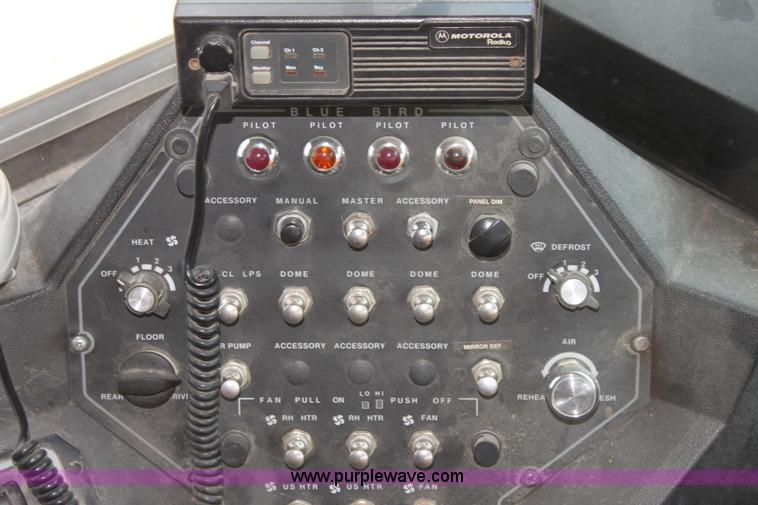 image for item E8489 1996 International 3800 Blue Bird school bus