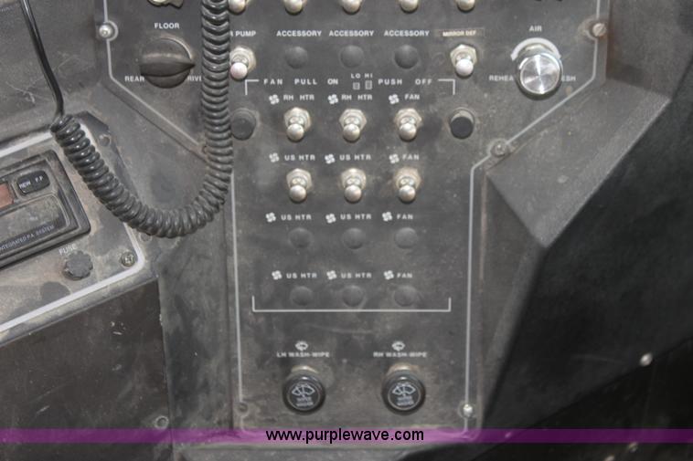 image for item E8489 1996 International 3800 Blue Bird school bus