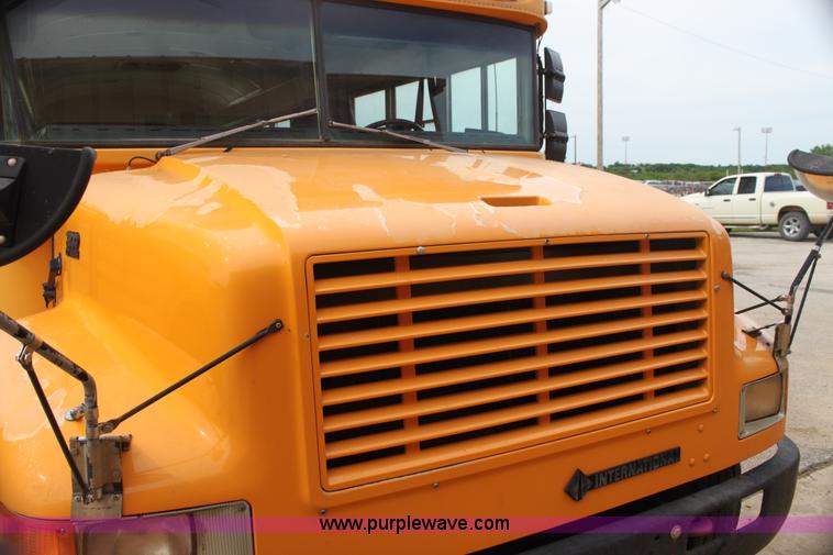 image for item E8489 1996 International 3800 Blue Bird school bus