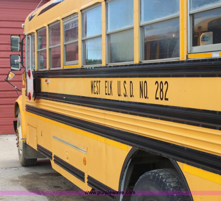 image for item E8489 1996 International 3800 Blue Bird school bus