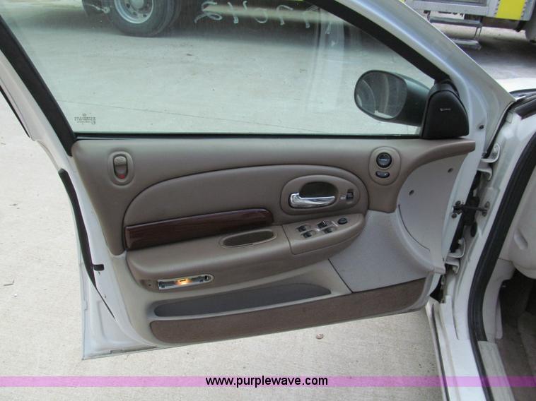 image for item F5066 1999 Chrysler 300M