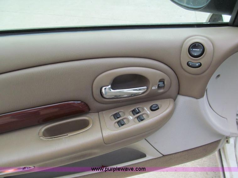 image for item F5066 1999 Chrysler 300M
