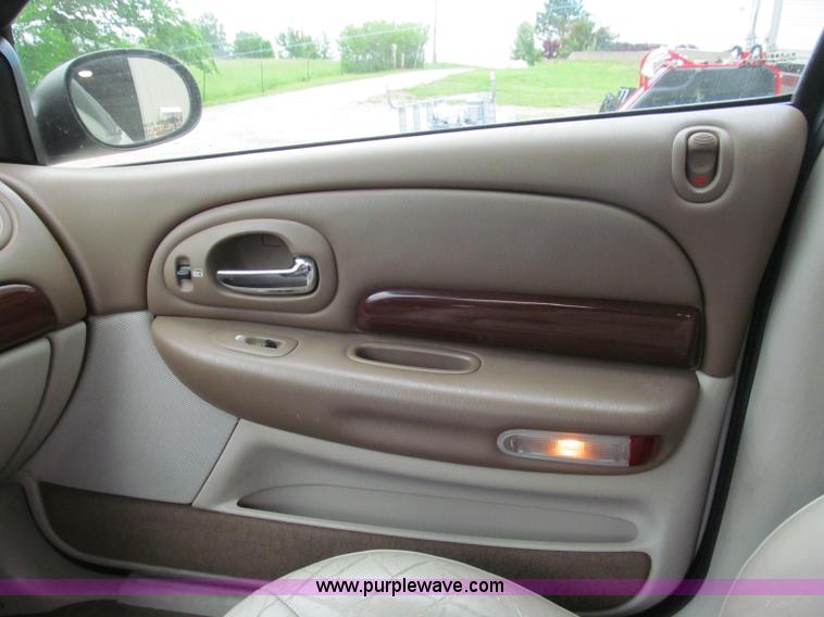 image for item F5066 1999 Chrysler 300M