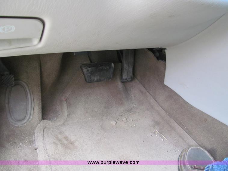 image for item F5066 1999 Chrysler 300M