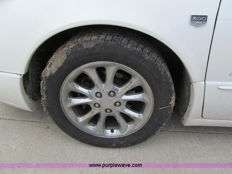 image for item F5066 1999 Chrysler 300M