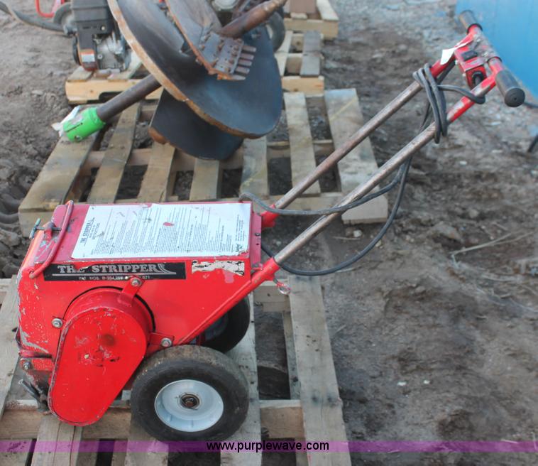 image for item F9120 The Stripper 460 tile stripper