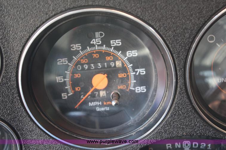 image for item G5240 1990 Chevrolet Suburban V1500 SUV