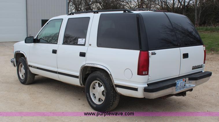 image for item G5347 1996 Chevrolet Tahoe SUV