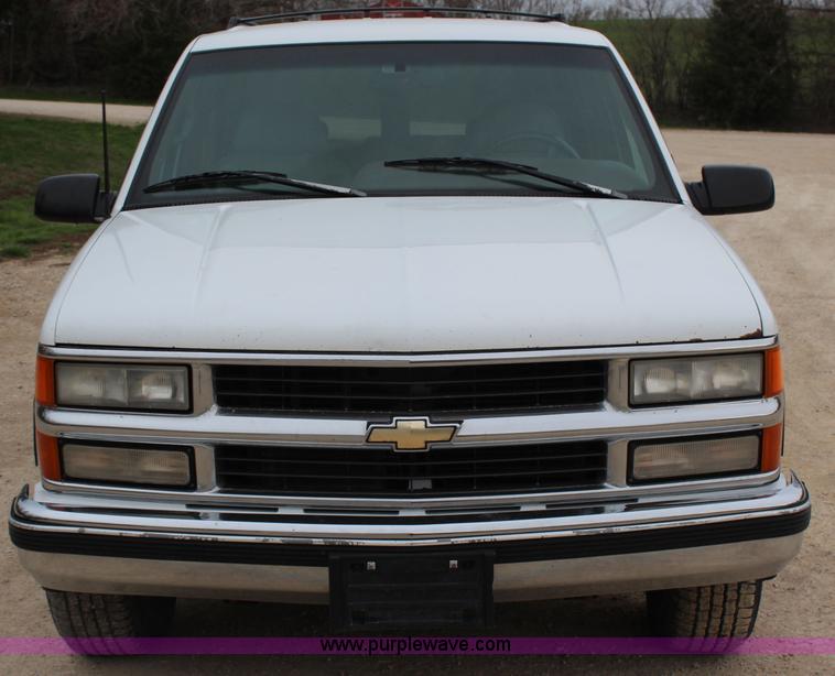 image for item G5347 1996 Chevrolet Tahoe SUV