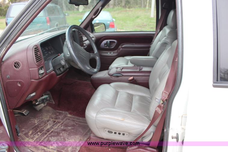 image for item G5347 1996 Chevrolet Tahoe SUV