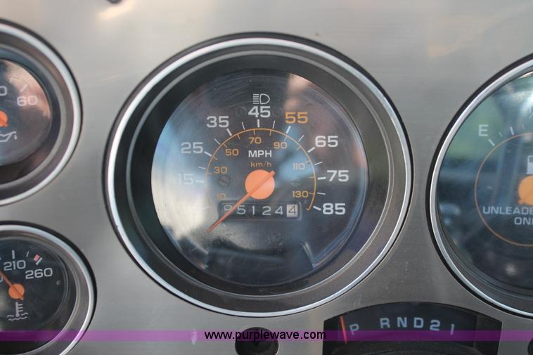 image for item H3504 1986 GMC Sierra Classic 1500 pickup truck