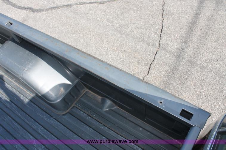 image for item H3504 1986 GMC Sierra Classic 1500 pickup truck