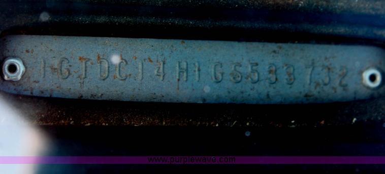 image for item H3504 1986 GMC Sierra Classic 1500 pickup truck