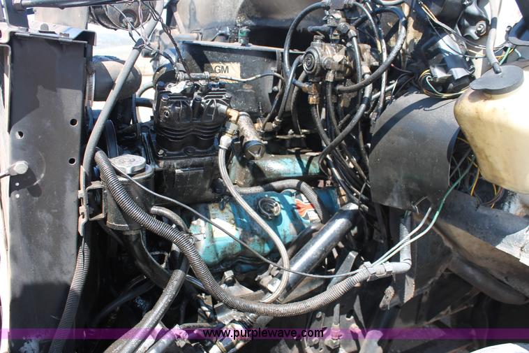 image for item H3574 1981 Chevrolet Kodiak D6500 rollback truck