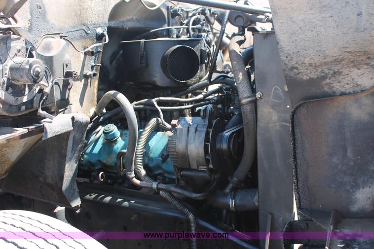 image for item H3574 1981 Chevrolet Kodiak D6500 rollback truck