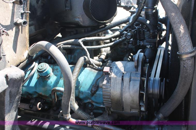 image for item H3574 1981 Chevrolet Kodiak D6500 rollback truck