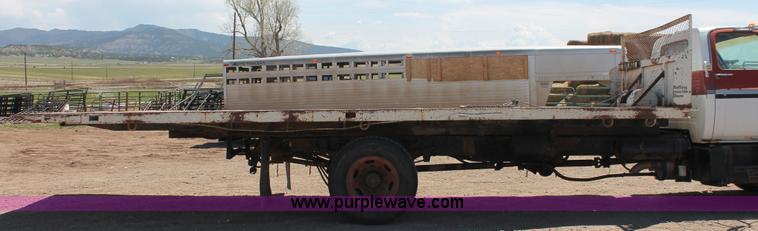 image for item H3574 1981 Chevrolet Kodiak D6500 rollback truck